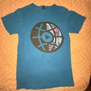 Playlist Live Basic Tee | S